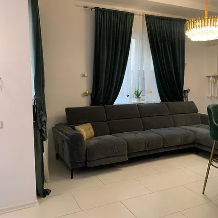 Vila Goldenhouse2