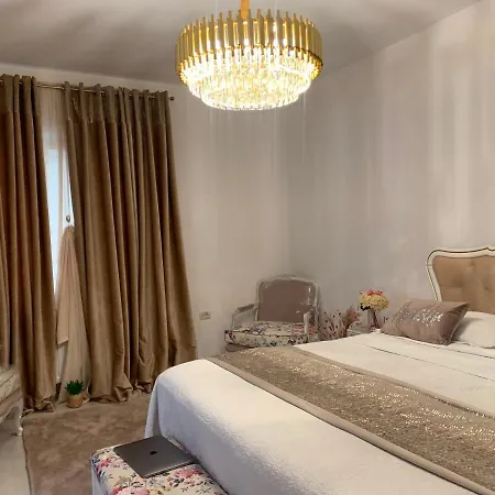Vila Goldenhouse2