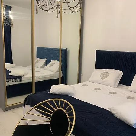 Goldenhouse2 *